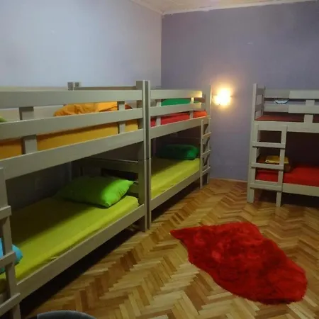 Old Town Apartment *